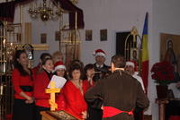 COLINDE  INAINTE DE CRACIUN 2010 043