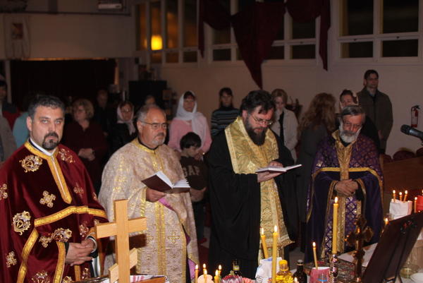 Taina Sfantului Maslu Noiembrie 2011 078